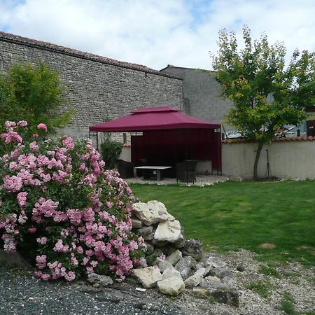 Maison Blanc Bed & Breakfast Gibourne Luaran gambar
