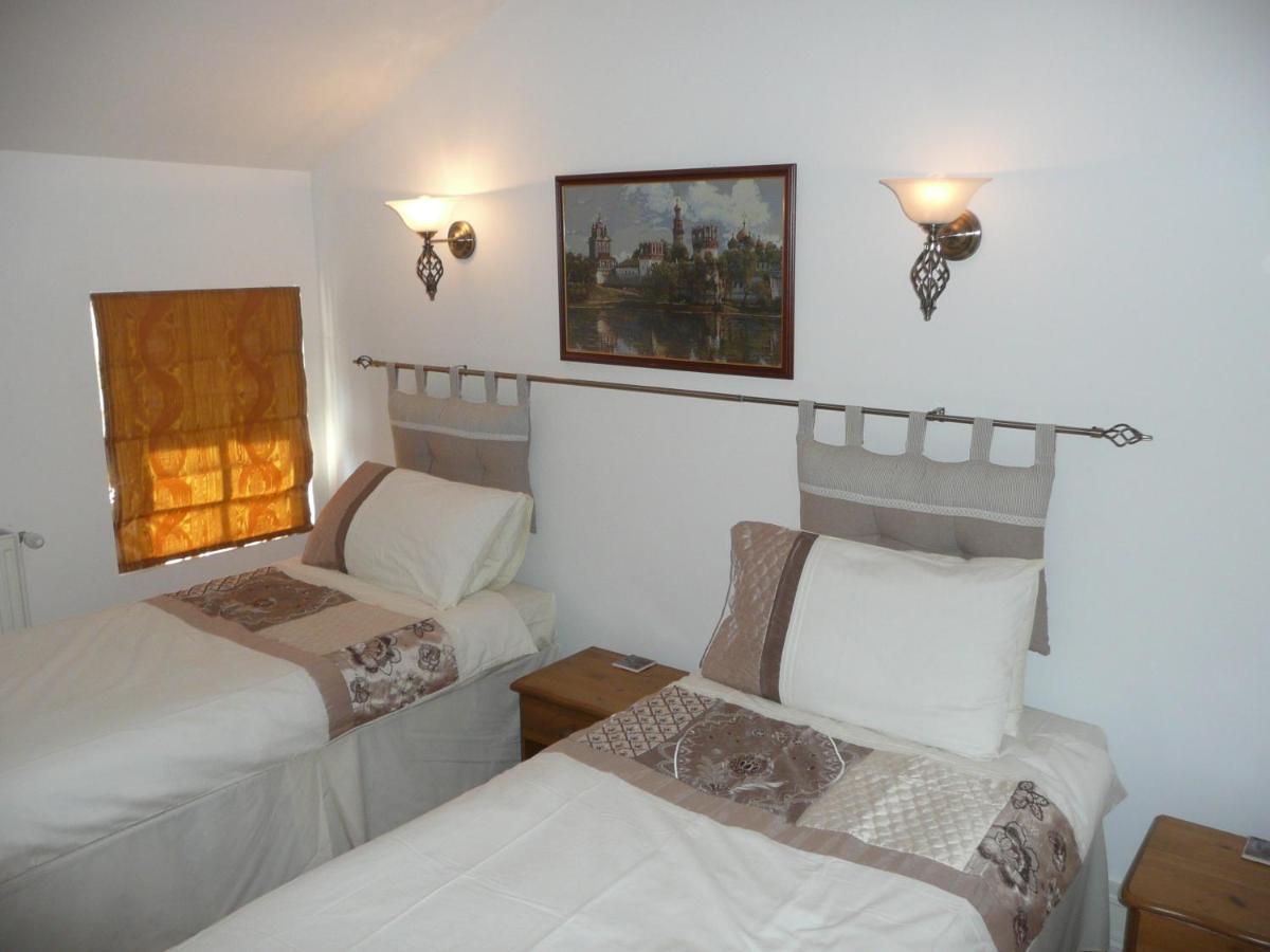 Maison Blanc Bed & Breakfast Gibourne Luaran gambar