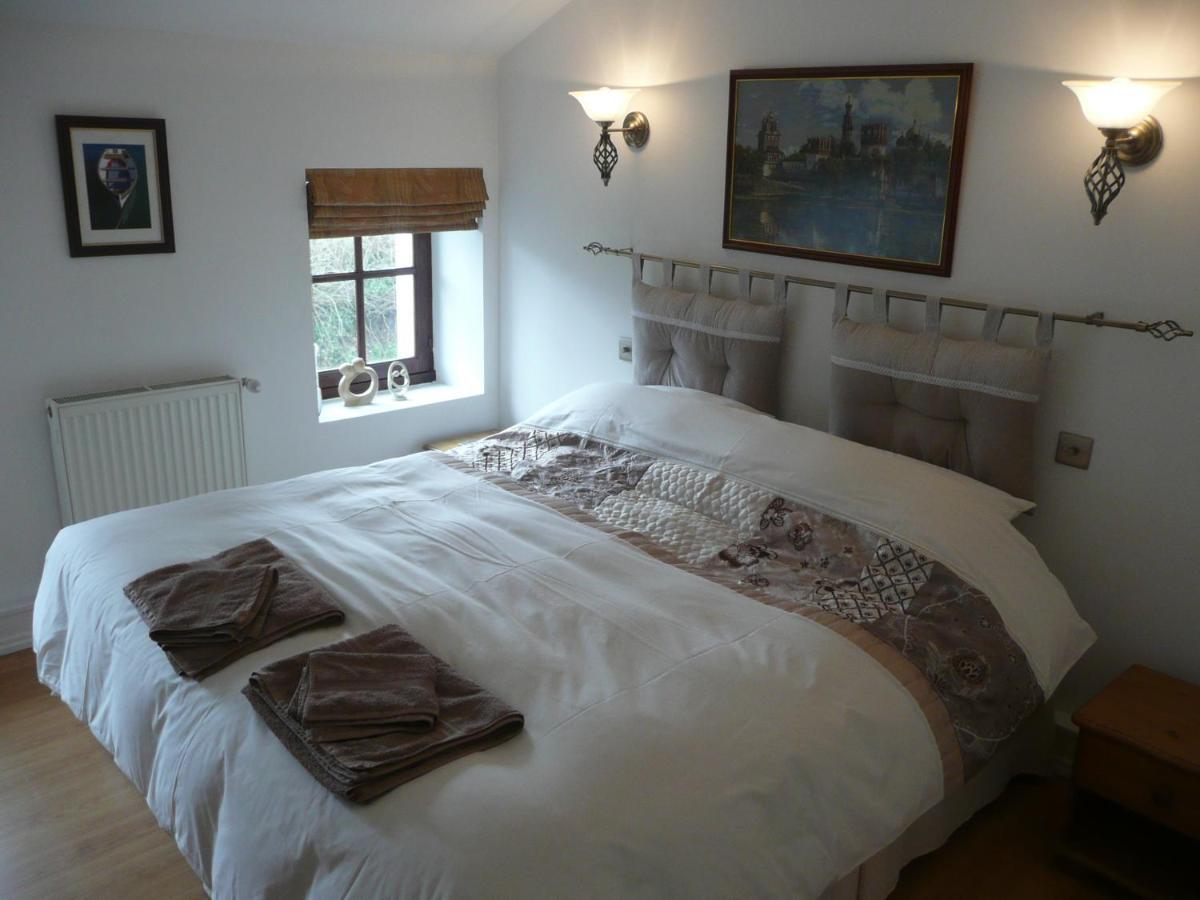 Maison Blanc Bed & Breakfast Gibourne Bilik gambar